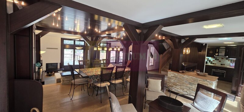 Vila de lux de vanzare in Busteni | Priveliste spectaculoasa la munte