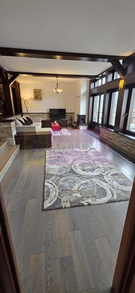 Vila de lux de vanzare in Busteni | Priveliste spectaculoasa la munte